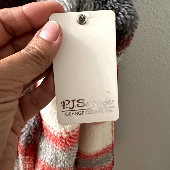 NWT PJ Salvage Women's plush cozy Shacket Size Small/ Medium - Picture 6 of 10